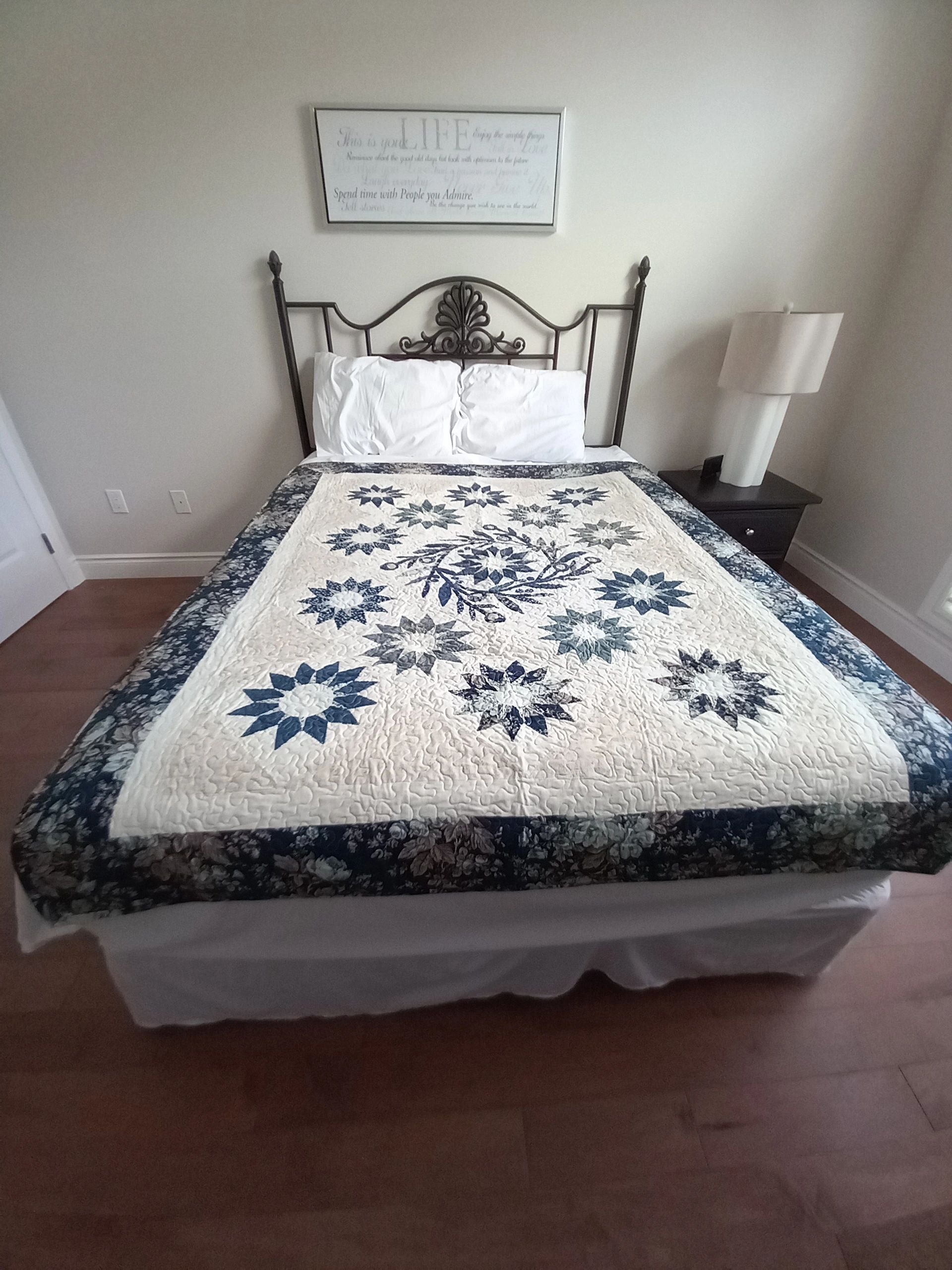 Soft handmade quilt with unique edge pattern